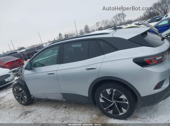 WVGJNPE27NP069318 2022 VOLKSWAGEN ID.4 Серебряный 