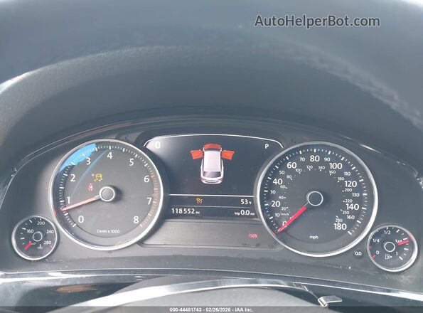 WVGRF7BP2HD000879 2017 VOLKSWAGEN TOUAREG Серый Вид задних сидений
