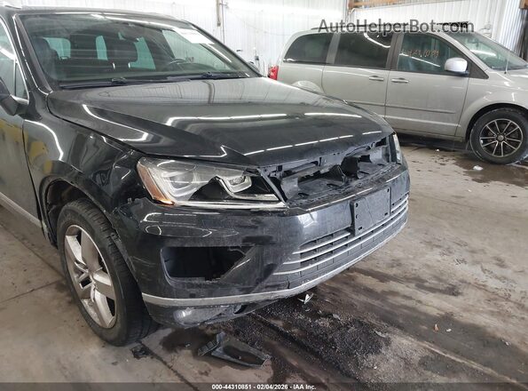 WVGRF7BP8HD006167 2017 VOLKSWAGEN TOUAREG Черный Вид спереди