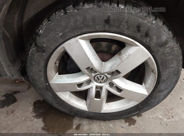 WVGRF7BP8HD006167 2017 VOLKSWAGEN TOUAREG Черный Вид щитка приборов