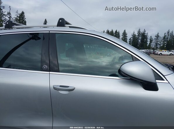 WVGRF7BPXHD004467 2017 VOLKSWAGEN TOUAREG Серебряный Панорамный вид салона 360°