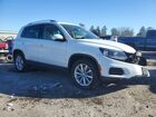 2017 Volkswagen Tiguan Wolfsburg Белый vin: WVGRV7AX3HK019232
