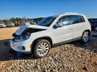 2017 Volkswagen Tiguan Белый vin: WVGSV7AX4HK009746