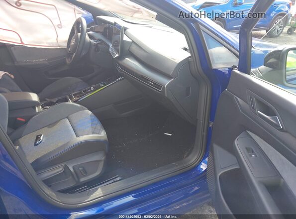 WVWEB7CD9SW216985 2025 VOLKSWAGEN GOLF Blue Front interior view