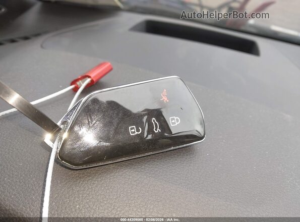 WVWEB7CDXSW210581 2025 VOLKSWAGEN GOLF Dark Blue Առջևի վահանակի տեսք