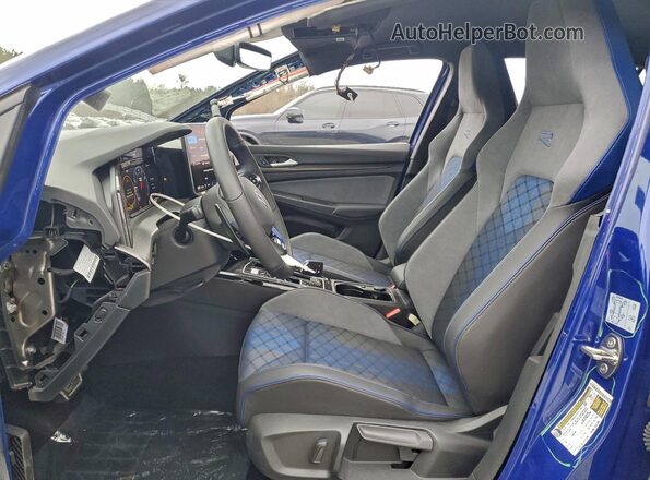 WVWFB7CD1SW221151 2025 VOLKSWAGEN GOLF Blue Front interior view