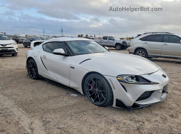 WZ1DB0C00MW038064 2021 TOYOTA SUPRA Белый Передняя правая четверть