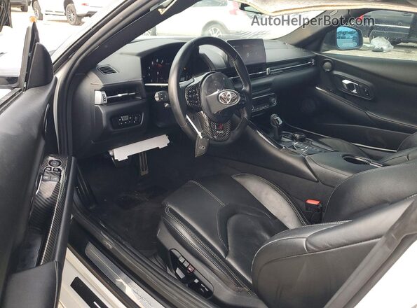 WZ1DB0C00MW038064 2021 TOYOTA SUPRA Белый Вид панели приборов