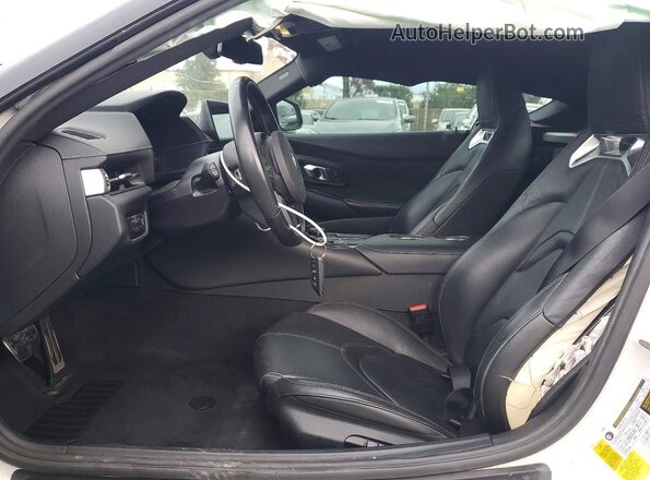 WZ1DB0C08MW041679 2021 TOYOTA SUPRA Белый Вид салона спереди