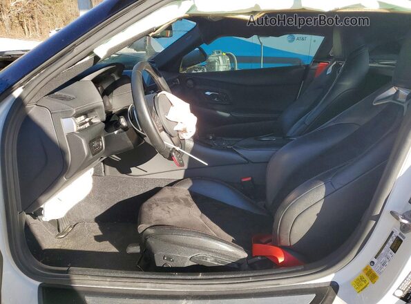 WZ1DB2C00MW037654 2021 TOYOTA SUPRA Белый Вид салона спереди