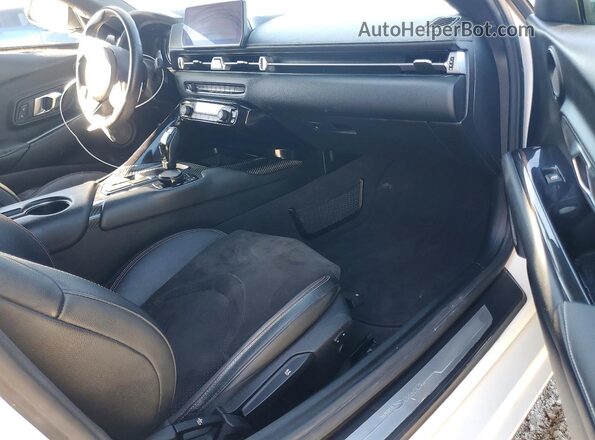WZ1DB2C05MW039979 2021 TOYOTA SUPRA Белый Вид панели приборов