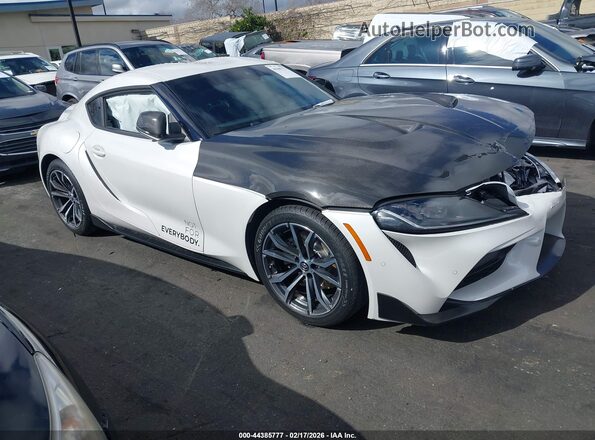 WZ1DB2C06MW038081 2021 TOYOTA GR SUPRA White Przód prawy