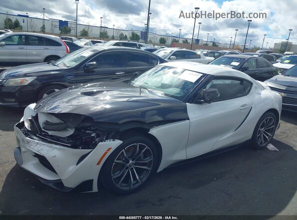WZ1DB2C06MW038081 2021 TOYOTA GR SUPRA White Widok wnętrza 360 stopni