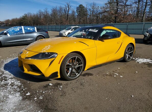 WZ1DB2C0XMW044157 2021 TOYOTA SUPRA Желтый Передняя левая четверть