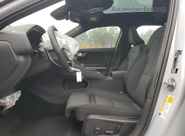YSMFE3KA4RL215822 2024 POLESTAR 2 White Widok wnętrza z przodu