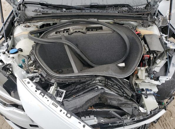 YSMFE3KA4RL215822 2024 POLESTAR 2 White Widok wnętrza z tyłu