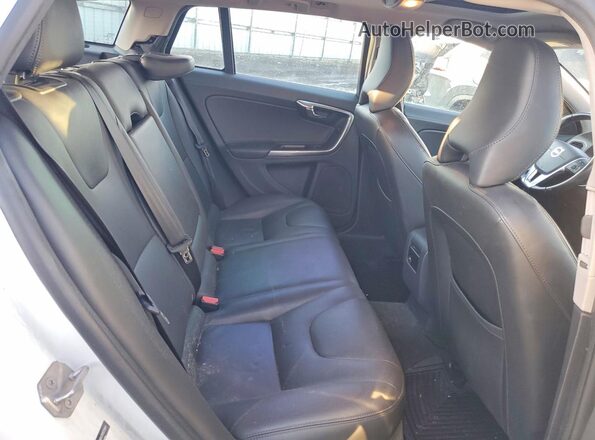 YV140MEK7H1372941 2017 VOLVO V60 Белый Вид задних сидений