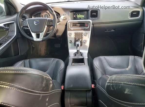 YV140MTL9H2428013 2017 VOLVO S60 Серый Вид панели приборов