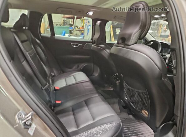YV1A22SL5K1007406 2019 VOLVO V60 Желто-коричневый Вид задних сидений