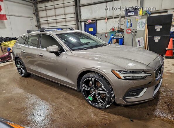 YV1A22SL5K1007406 2019 VOLVO V60 Желто-коричневый Передняя правая четверть
