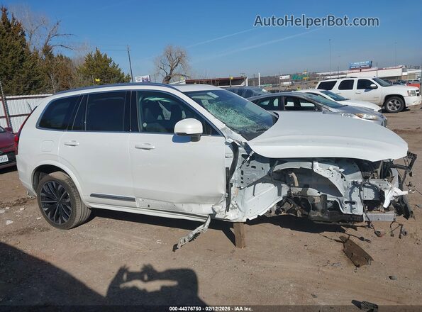 YV4062PB3S1375604 2025 VOLVO XC90 White Vista interior trasera