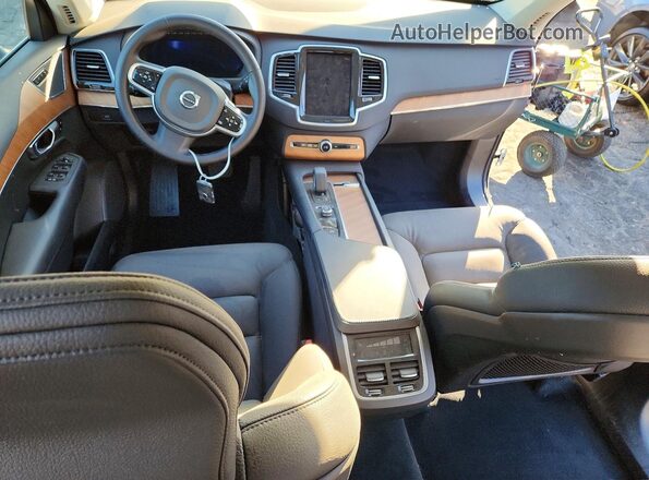 YV4062PE1S1337329 2025 VOLVO XC90 Черный Вид щитка приборов
