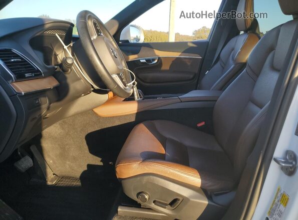 YV4062PN2P1924159 2023 VOLVO XC90 Белый Вид салона спереди