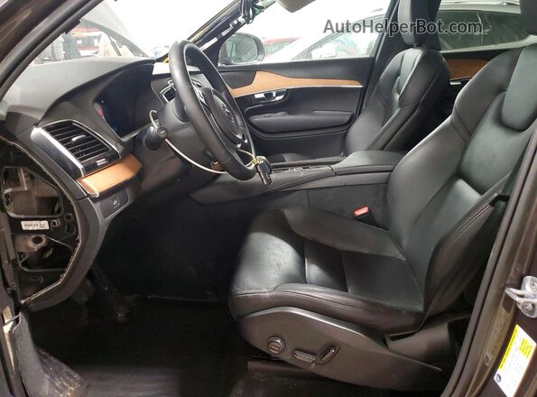 YV4062PN3P1945814 2023 VOLVO XC90 Gray Вид салону спереду
