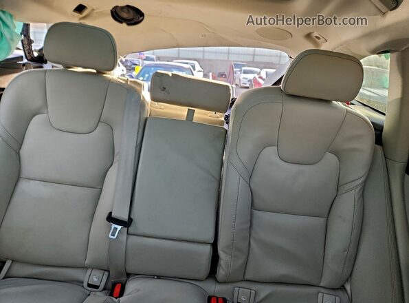 YV4062RA5P1364390 2023 VOLVO XC60 Blue Widok tylnych siedzeń