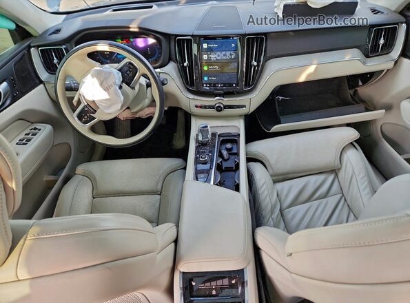 YV4062RA5P1364390 2023 VOLVO XC60 Blue Widok deski rozdzielczej