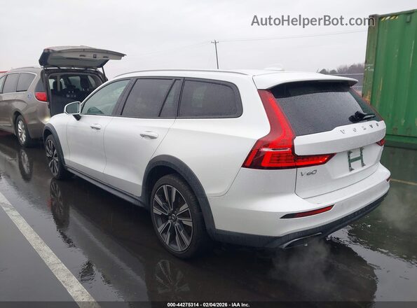 YV4102WK0L1031656 2020 VOLVO V60 CROSS COUNTRY White Trasero izquierdo