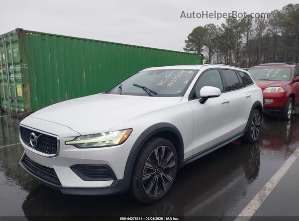 YV4102WK0L1031656 2020 VOLVO V60 CROSS COUNTRY White Vista tres cuartos delantera izquierda