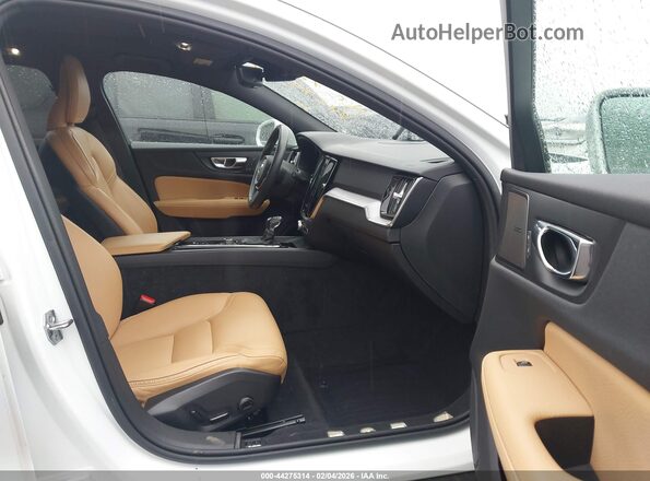 YV4102WK0L1031656 2020 VOLVO V60 CROSS COUNTRY White Vista interior delantera