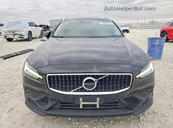 YV4102WK1N1085325 2022 VOLVO V60 Черный Вид спереди
