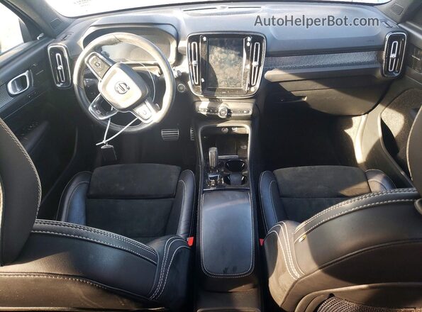 YV4162UM2K2095581 2019 VOLVO XC40 Синий Вид панели приборов