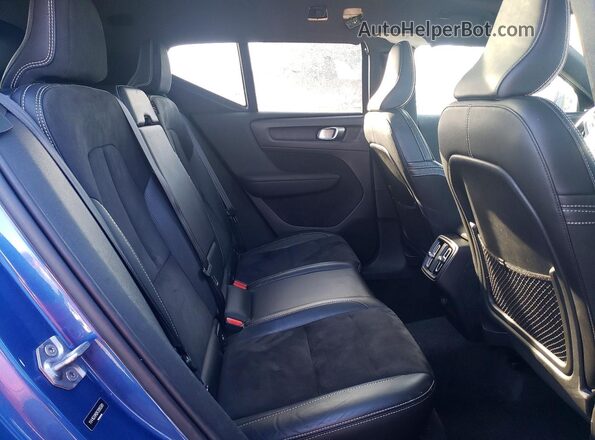 YV4162UM2K2095581 2019 VOLVO XC40 Синий Вид задней части салона
