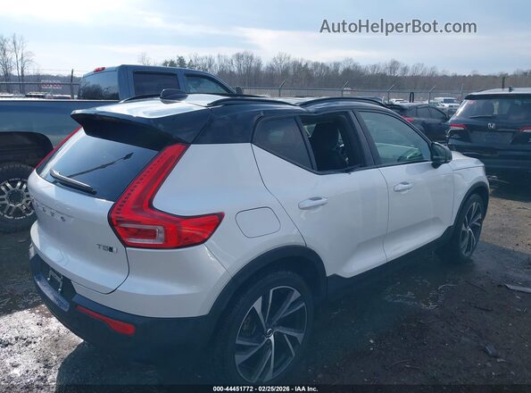YV4162UM6M2539824 2021 VOLVO XC40 White Задня права чверть