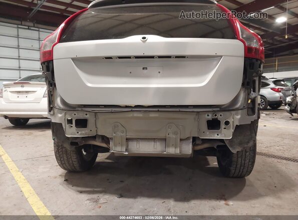 YV440MDK5G2911750 2016 VOLVO XC60 Silver Widok z przodu