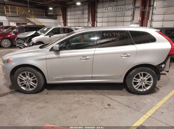 YV440MDK5G2911750 2016 VOLVO XC60 Silver Widok wnętrza 360 stopni