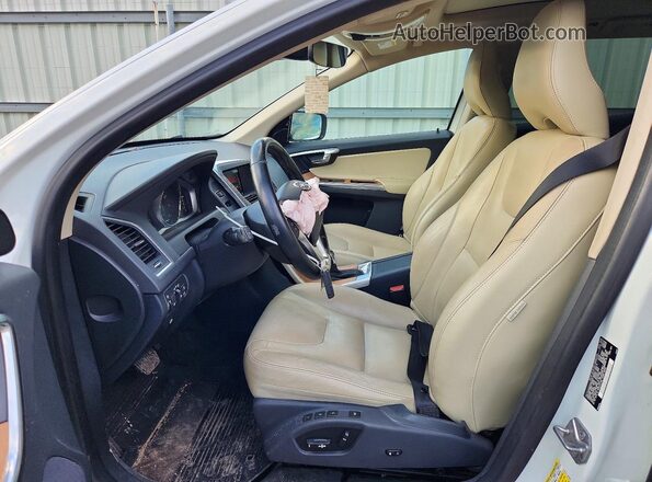 YV440MDU2H2043659 2017 VOLVO XC60 White Widok wnętrza z przodu