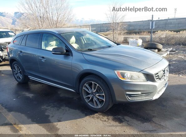 YV440MWKXH1040235 2017 VOLVO V60 CROSS COUNTRY Silver Delantero derecho