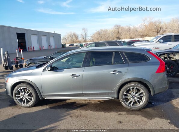 YV440MWKXH1040235 2017 VOLVO V60 CROSS COUNTRY Silver Vista interior de 360 grados