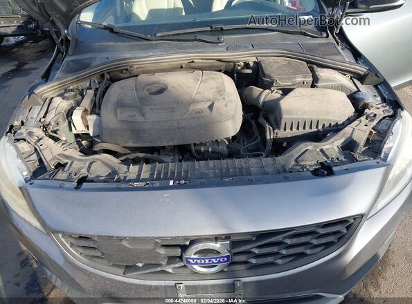 YV440MWKXH1040235 2017 VOLVO V60 CROSS COUNTRY Silver Vista trasera