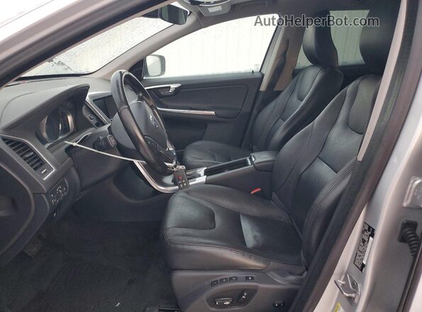 YV4612RK1G2829291 2016 VOLVO XC60 Серебряный Вид салона спереди