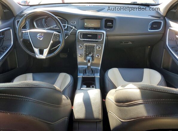 YV4612UM1G2000732 2016 VOLVO S60 Серый Вид панели приборов