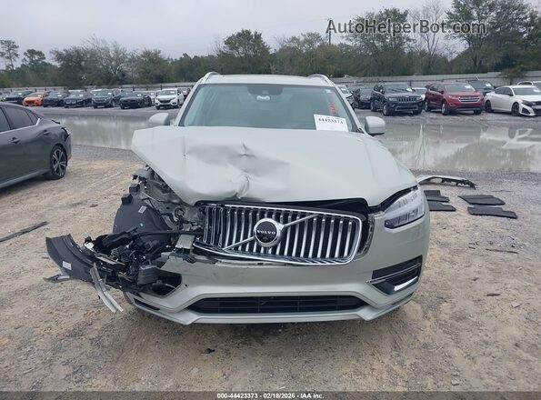 YV4A221L0N1852155 2022 VOLVO XC90 Champagne Вид задней части салона