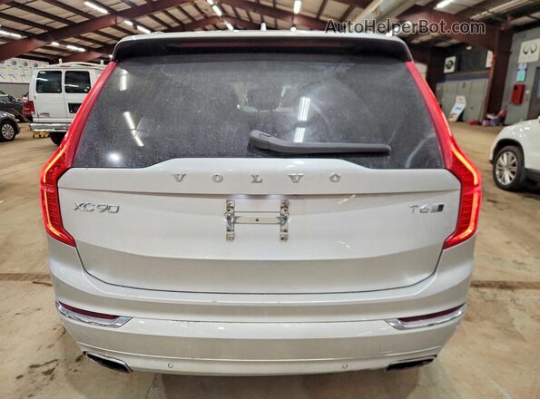 YV4A22PL0J1364339 2018 VOLVO XC90 Silver Вид ззаду