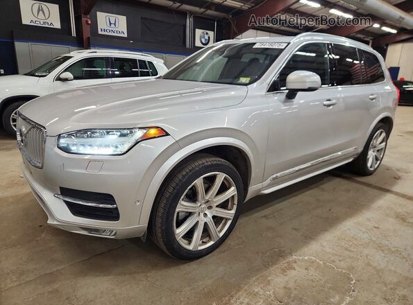 YV4A22PL0J1364339 2018 VOLVO XC90 Silver Передня ліва чверть