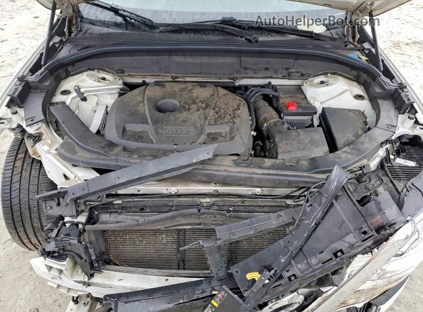 YV4A22RKXJ1010994 2018 VOLVO XC60 Белый Вид подкапотного пространства