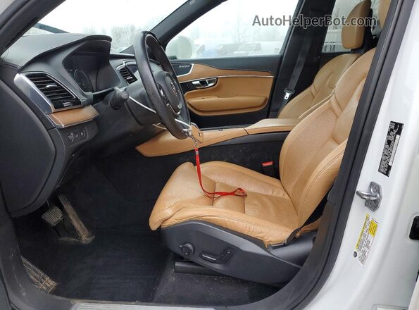 YV4BC0PL0H1126197 2017 VOLVO XC90 White Vista interior delantera